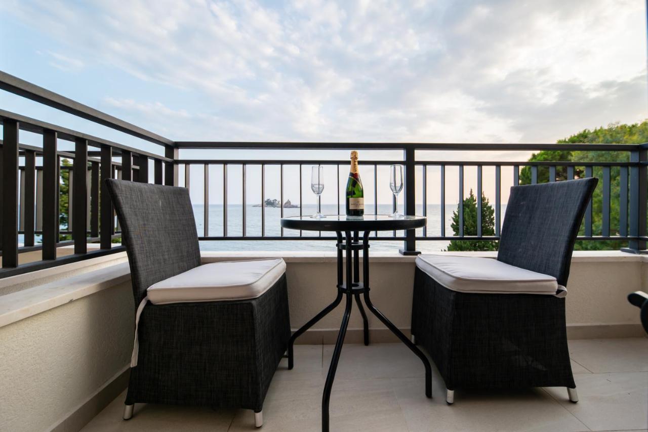 Mar Azul Apartments Petrovac ภายนอก รูปภาพ