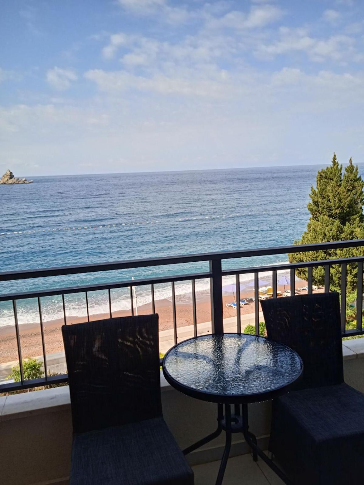 Mar Azul Apartments Petrovac ภายนอก รูปภาพ